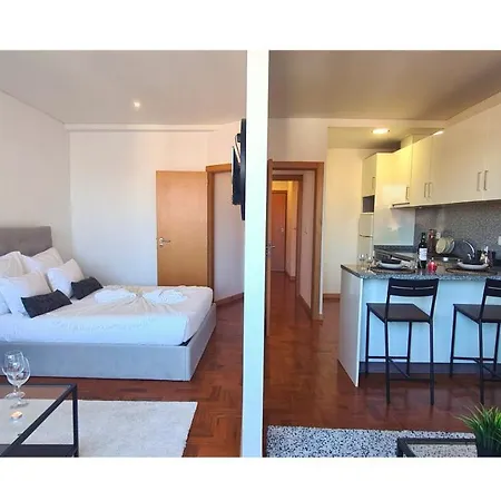 Rentalist Apartaments- Santa Catarina Apartamento Porto