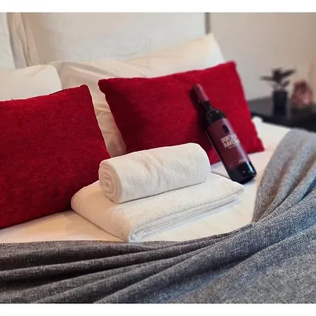 Rentalist Apartaments- Santa Catarina Appartement Porto